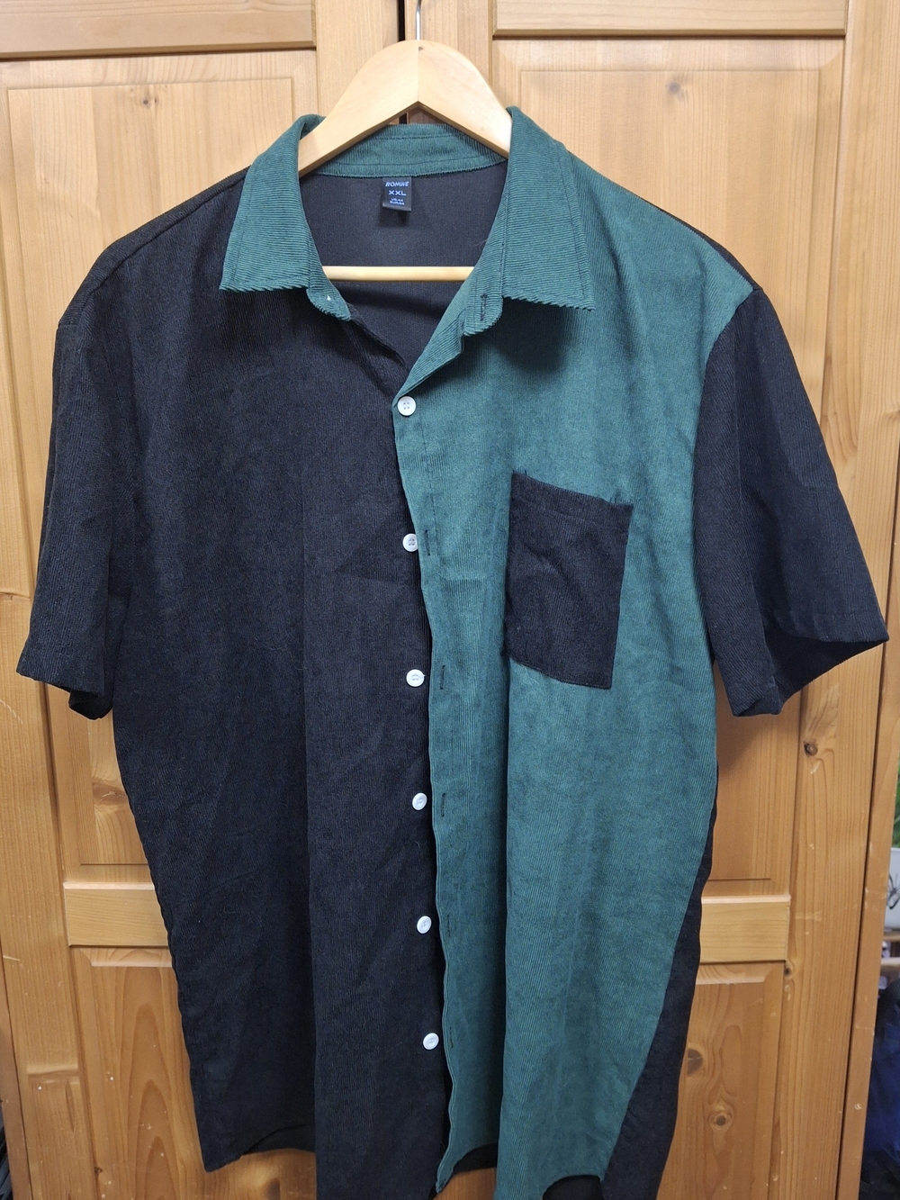 ROMWE Two-Tone Green and Black Short Sleeve Button-Down Shirt